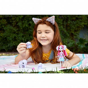Игровой набор Enchantimals Эсмеральда Элефант и её друзья слоники (GTM30)