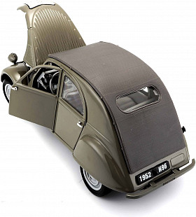 Масштабная модель автомбиля Maisto 1:18 Ситроен 2 CV (1952) (31834) licht green