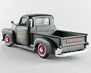 Масштабная модель автомобиля Maisto 1:24 Шевроле 3100 пикап (32506) black