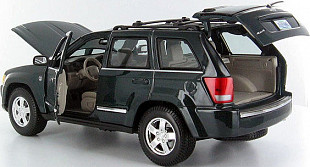 Масштабная модель автомобиля Maisto 1:24 Джип Гранд Чероки 2005 (31119) green
