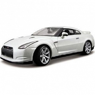 Сборная модель автомобиля Bburago 1:18 Nissan GT-R (18-15053) white