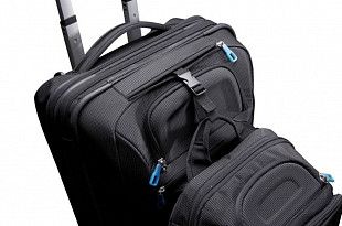 Чемодан на колесах с органайзером для костюма Thule Crossover 45L/58cm black (3201742)