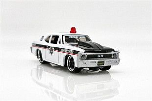 Машинка Maisto 1:64 1970 Chevrolet Nova (15494)