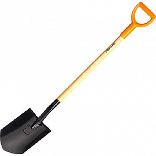 Лопата штыковая с деревянным черенком Fiskars 131640