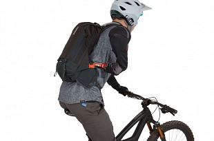 Гидратационный рюкзак Thule Rail Bike Hydration 12L Obsidian (3203797)