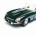 Машинка Bburago 1:18 Jaguar E Cabriolet 1961 (18-12046) green