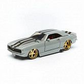 Масштабная модель автомобиля Maisto 1:24 Шевроле Камаро Z/28 (32508) grey