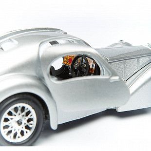 Коллекционная машина Bburago 1:24 Bugatti Atlantic (18-22092) silver