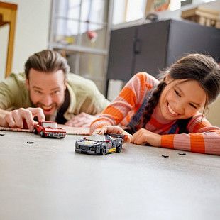 Конструктор LEGO SPEED CHAMPIONS Гоночные автомобили Chevrolet Corvette C8.R Race Car and 1968 Chevrolet Corvette 76903