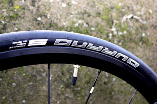 Покрышка Schwalbe Durano S 28" 700x23C Black 145TPI 11600123.01