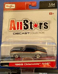 Машинка Maisto 1:64 1969 Oldsmobile 442 (15504)