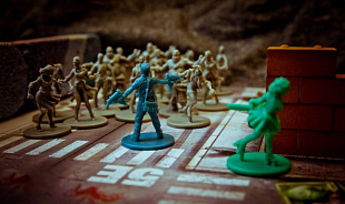 Настольная игра Hobby World Зомбицид 1151