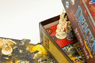 Настольная игра Hobby World Descent. Логово Змея 1293