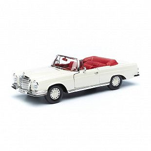 Масштабная модель автомобиля Maisto 1:18 Мерседес Бенц 280SE кабриолет (31811) white