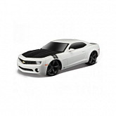 Радиоуправляемая машина Maisto 1:24 Шевроле Камаро (2010) 81066 white/black