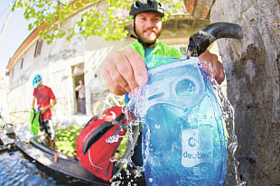 Питьевая система Deuter Streamer 3L 32941-0 Transparent питьевая система deuter streamer 3l 32941-0 transparent