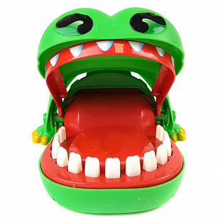 Игра детская настольная Qunxing Toys Крокодил-дантист 2205