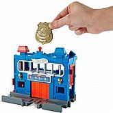 Игровой набор Hot Wheels City Полицейский участок (FRH28 FRH33)