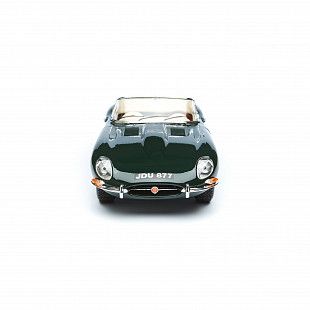 Машинка Bburago 1:18 Jaguar E Cabriolet 1961 (18-12046) green