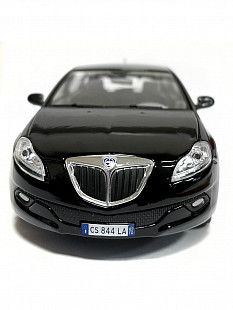 Машинка Bburago 1:24 Lancia New Delta HPE (18-21068) black
