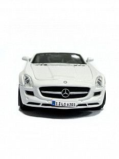 Машинка Bburago 1:43 Mercedes-Benz SLS AMG Roadster (18-30000/18-30241) white