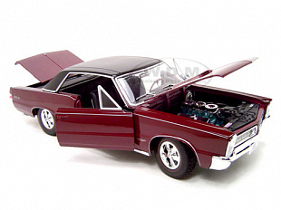 Масштабная модель автомобиля Maisto 1:18 Понтиак GTO (1965) (31885)