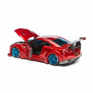 Масштабная модель автомобиля Maisto 1:24 Nissan GT-R (32526) red