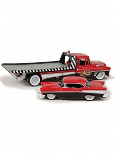Эвакуатор игрушечный и машинка Maisto 1957 Chevrolet Flatbed & 1957 Chevrolet Bel Air (15055)