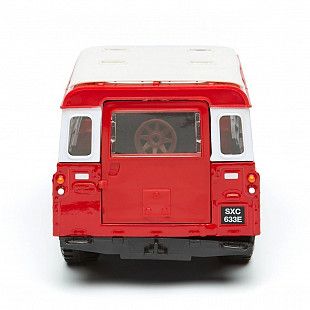 Коллекционная машина Bburago 1:25 Land Rover (18-22063) в асс.