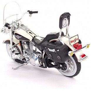 Набор мотоциклов Maisto 1:18 Harley Davidson 1993 FLSTN Heritage Softail + 1999 FXDL Dyna Low Rider 37301 (90'S)