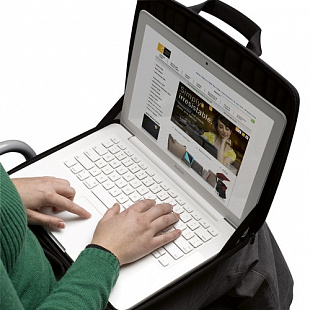 Сумка для ноутбука Case Logic Hardshell QNS113K Black