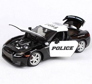 Масштабная модель автомобиля Maisto 1:24 Ниссан GT-R (R35) 2009 (32512) 