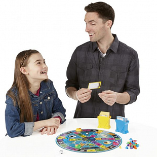 Настольная игра Hasbro Тривиал Персьют Семейное издание (73013)