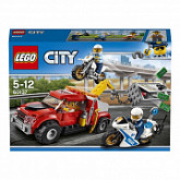 Конструктор LEGO City Побег на буксировщике 60137
