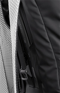 Рюкзак Deuter Futura Air Trek 55+10 SL 3402221-7403 black/graphite (2021)