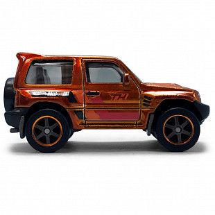 Машинка Hot Wheels Базовой коллекции Mitsubishi Pajero Evolution (5785 HTF38) mainline 2024