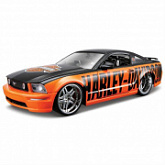 Масштабная модель автомобиля Maisto 1:24 Форд Мустанг GT (2006) (32169) orange/black