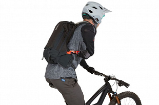 Гидратационный рюкзак Thule Rail Bike Hydration 12L Pro Obsidian (3203799)