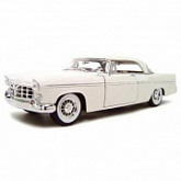 Масштабная модель автомобиля Maisto 1:18 Крайслер 300В (31897) white