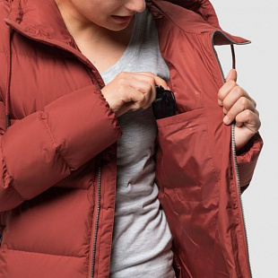 Пальто женское Jack Wolfskin Crystal Palace Coat red