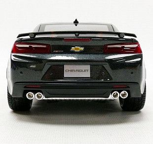 Масштабная модель автомобиля Maisto 1:18 Шевроле Камаро SS купе 2017 (31385)black/orange