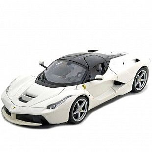 Коллекционная машина Bburago 1:24 LaFerrari (18-26001) white