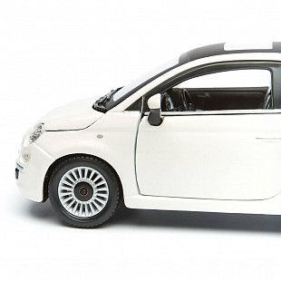 Машинка Bburago 1:24 Fiat 500 (18-22106)
