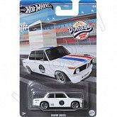 Машинка Hot Wheels Vintage Racing Club 1:64 BMW 2002 (HRT81 HRV02)