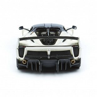 Коллекционная машина Bburago 1:18 Ferrari FXX-K Evo (18-16012) silver