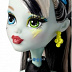 Куклa Monster High Устрашающий танец Добро пожаловать! DNX32 DNX34