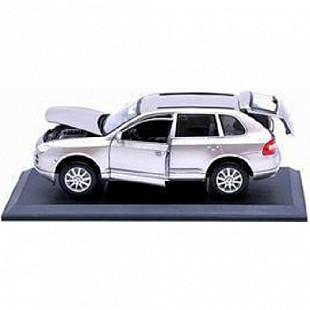 Масштабная модель автомобиля Maisto 1:18 Порше Кайен (31675)