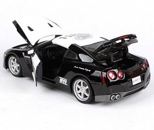 Масштабная модель автомобиля Maisto 1:24 Ниссан GT-R (R35) 2009 (32512) 