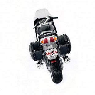 Масштабная модель мотоцикла Maisto 1:18 2006 YAMAHA FJR 1300 (39300)