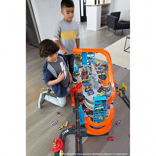 Набор игровой Hot Wheels City Невообразимый гараж (FTB69)